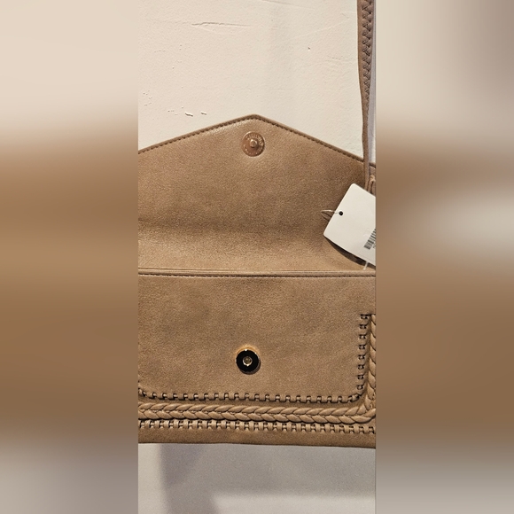 Elegant Brown Crossbody Bag - Picture 3 of 4